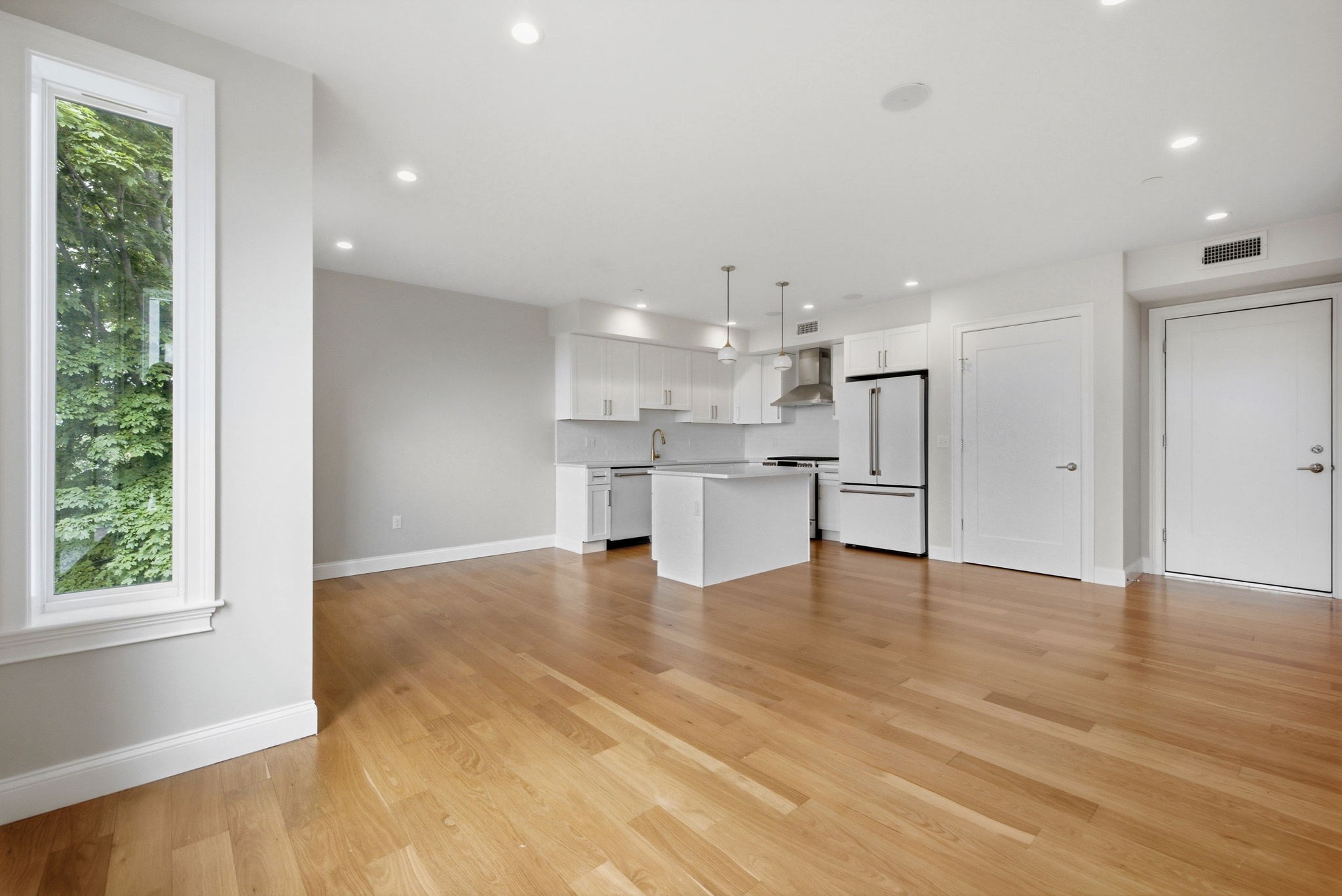 40 Westmoreland St # 8 Property Photo 2