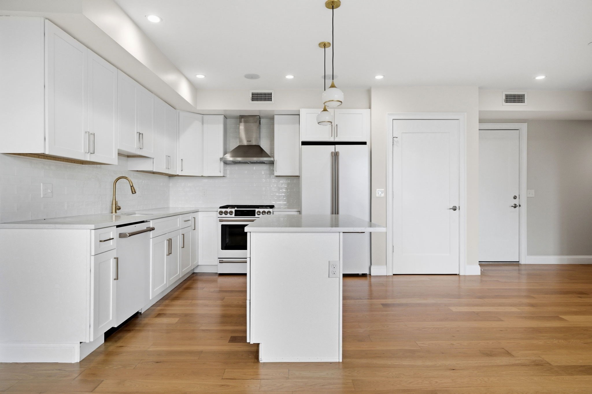 40 Westmoreland St # 8 Property Photo 6