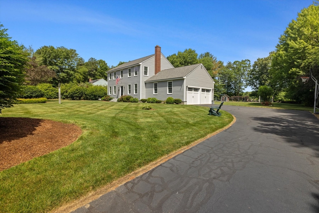 16 King Philip Path Property Photo 3