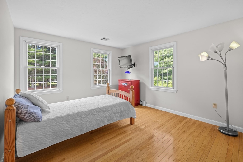 16 King Philip Path Property Photo 19
