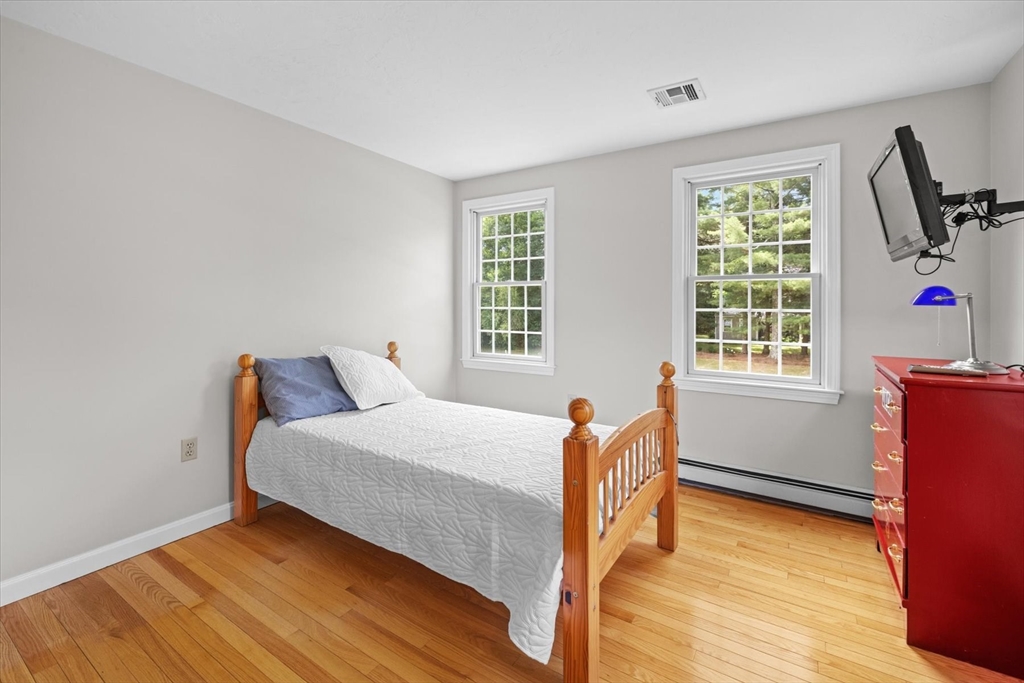 16 King Philip Path Property Photo 20