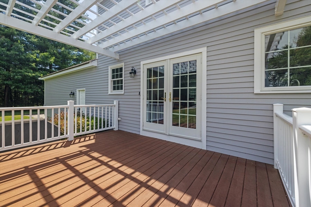 16 King Philip Path Property Photo 35