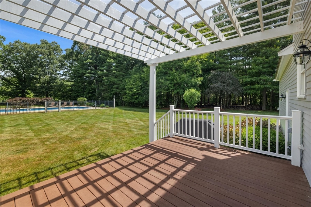16 King Philip Path Property Photo 36