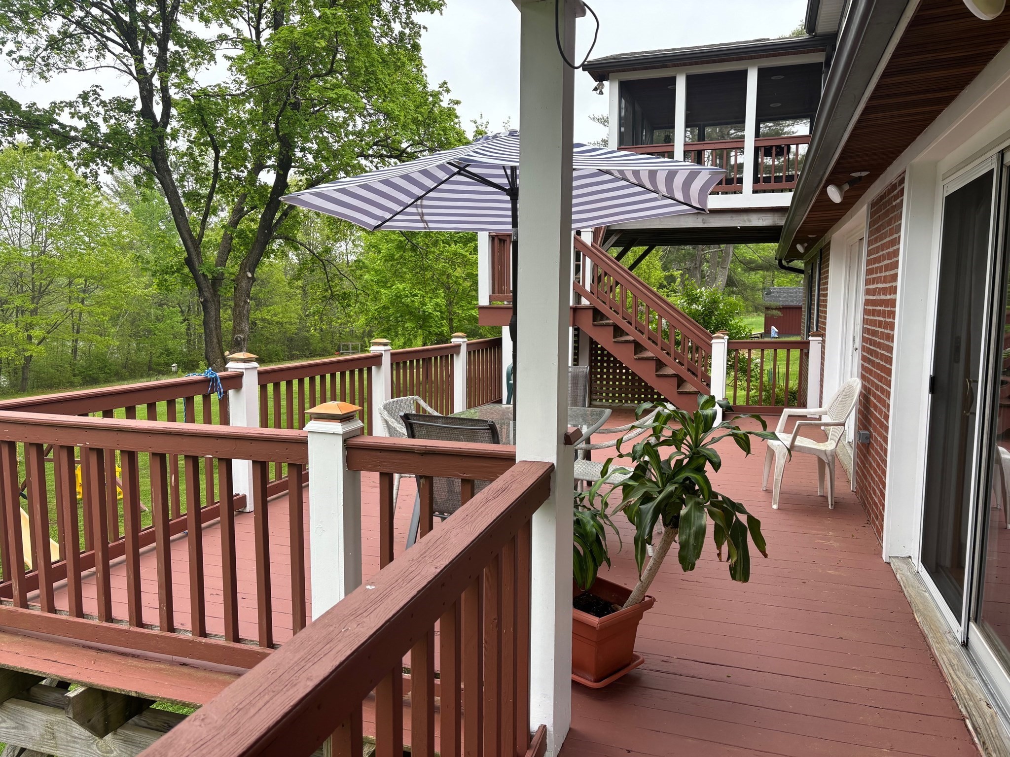 18 West Shore Drive Property Photo 5