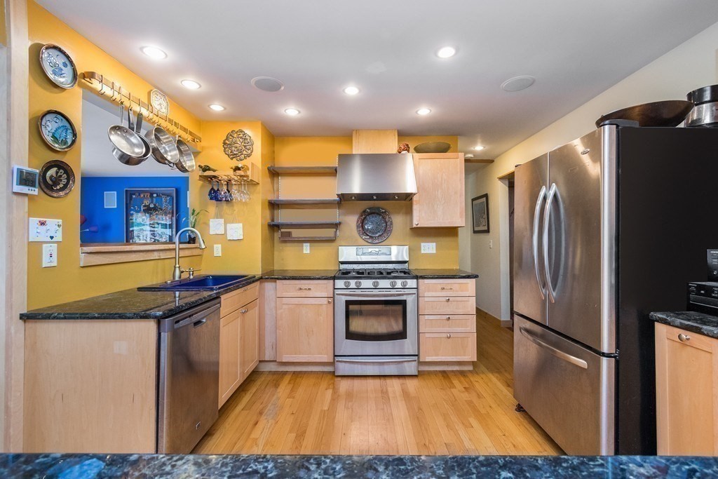 18 West Shore Drive Property Photo 8