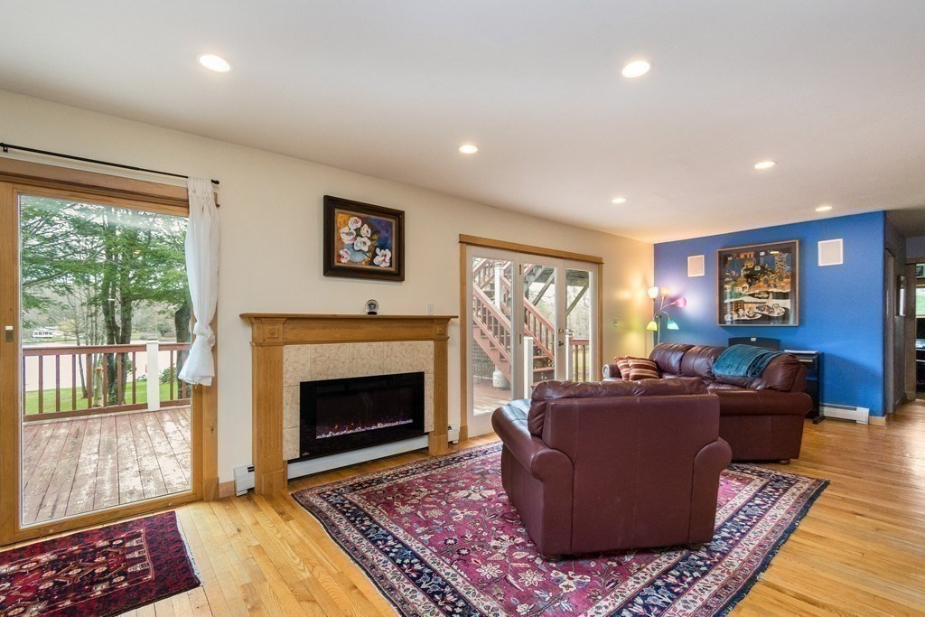 18 West Shore Drive Property Photo 9