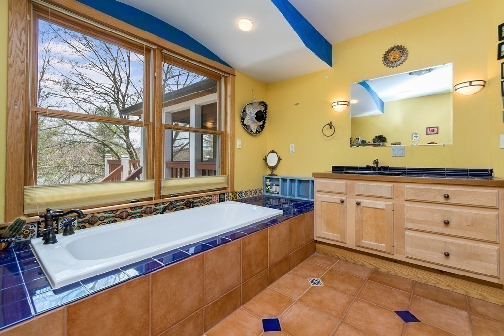 18 West Shore Drive Property Photo 22