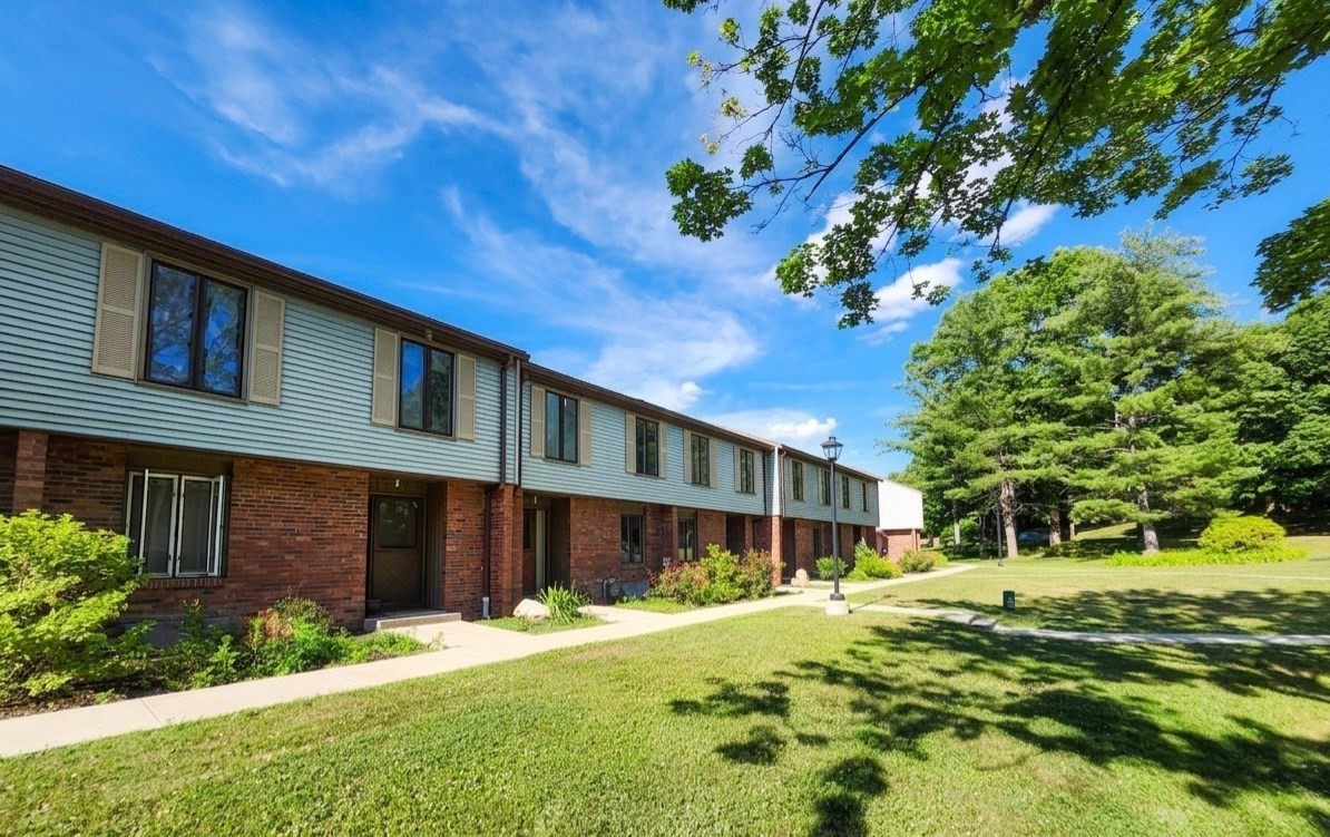 10 Winston Ct # 10 Property Photo 1