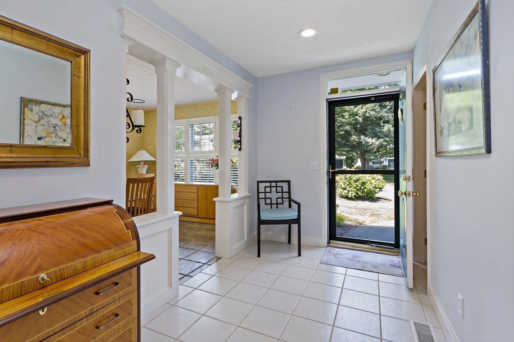 5 Mayfair Ct # 5 Property Photo 3