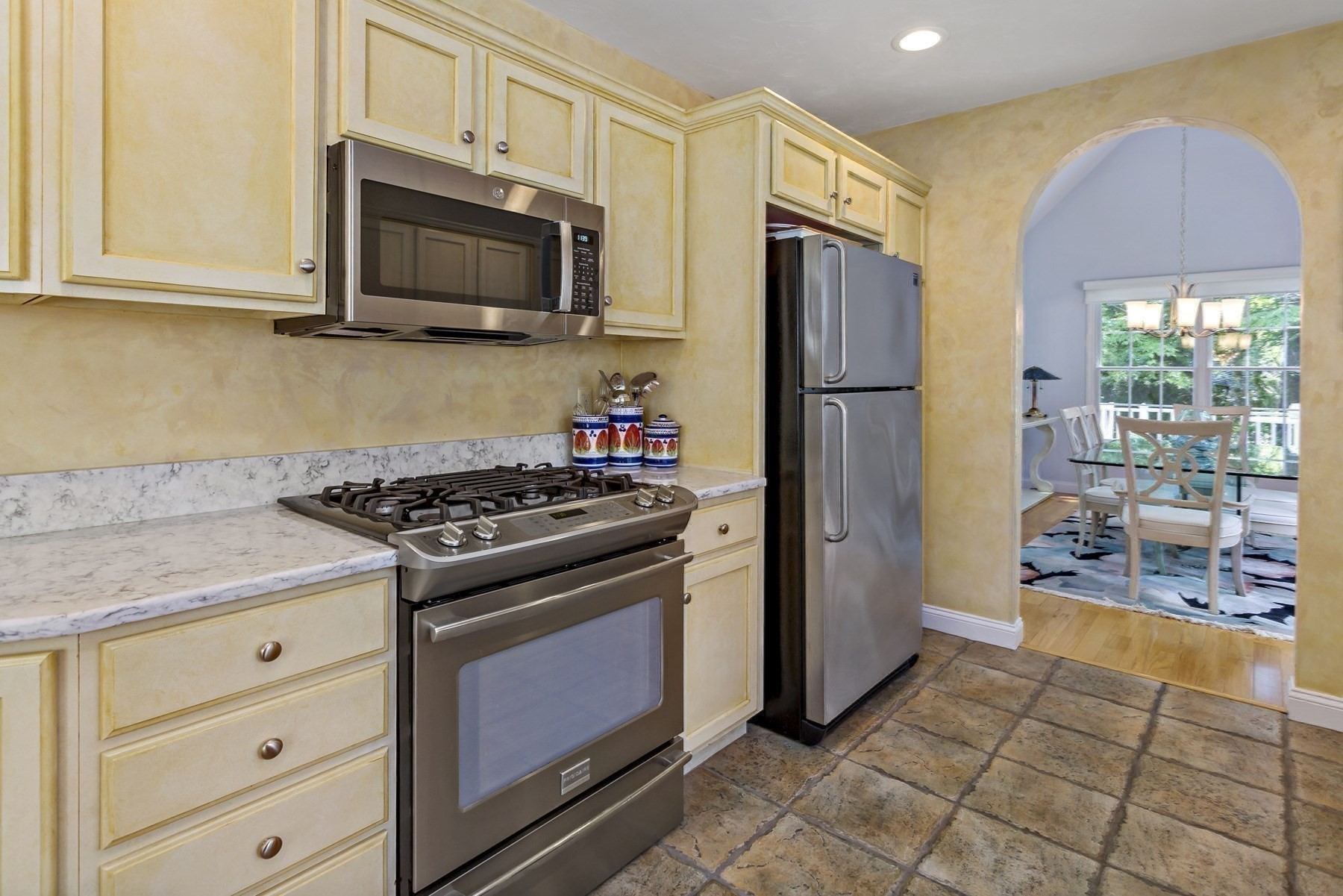 5 Mayfair Ct # 5 Property Photo 11