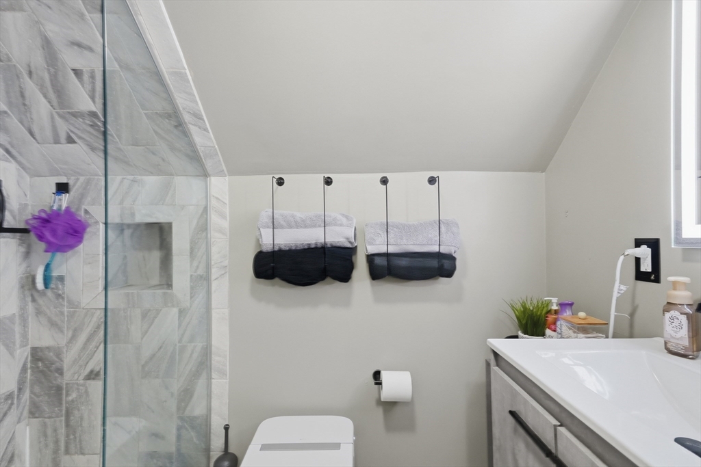 20 Stevens Street Property Photo 19