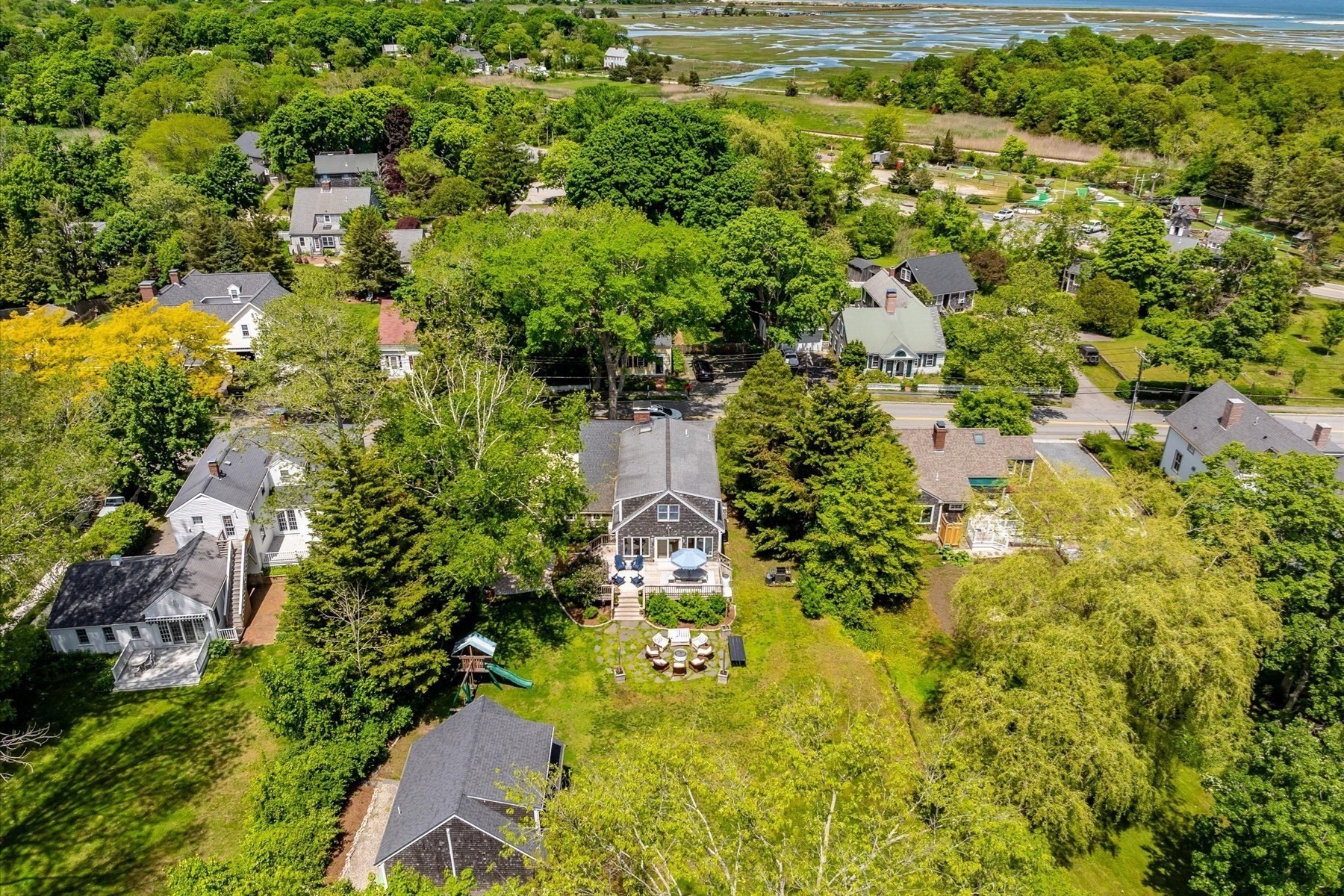 200 Main Property Photo 1