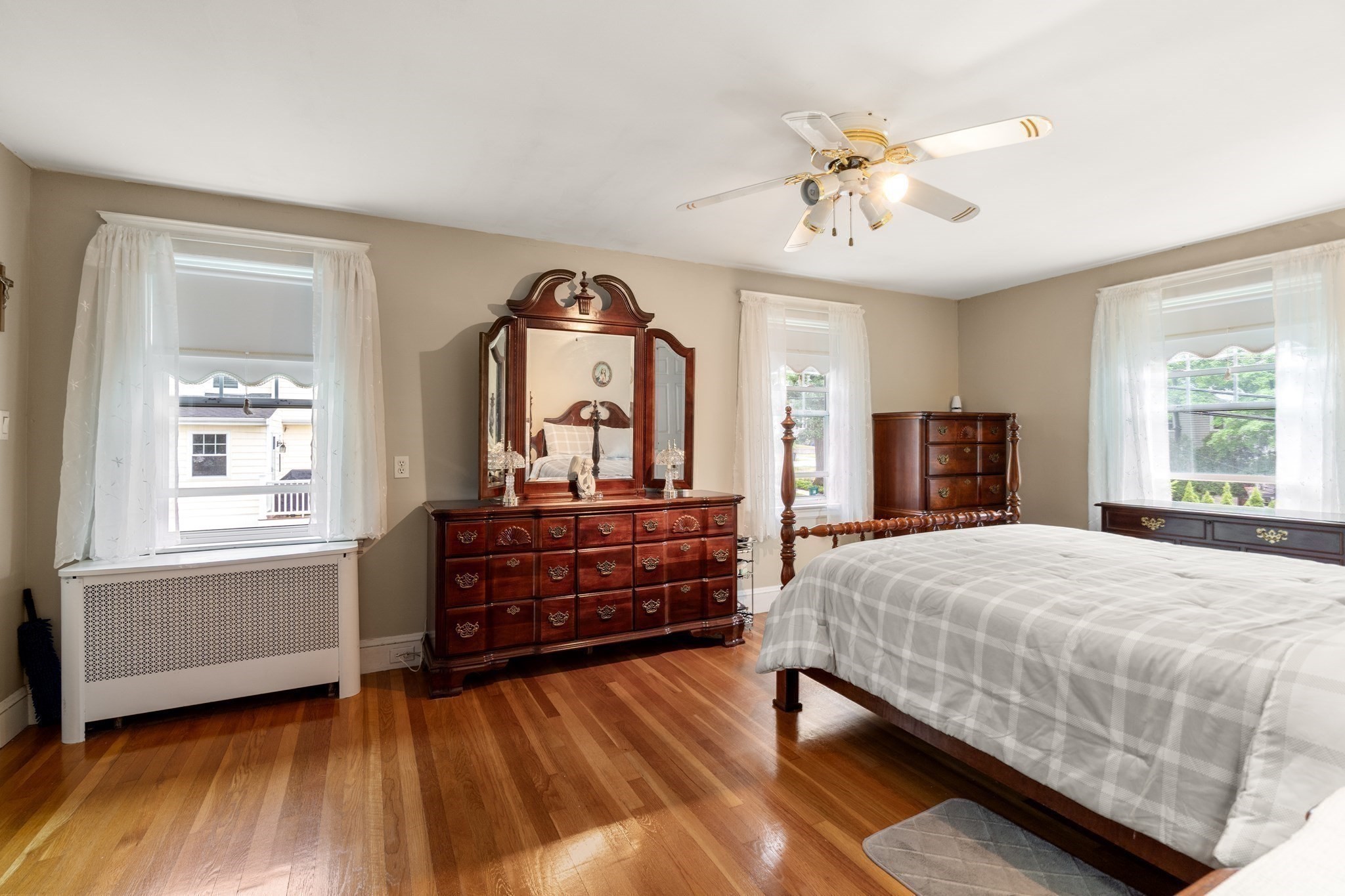 20 Rowe Street Property Photo 14