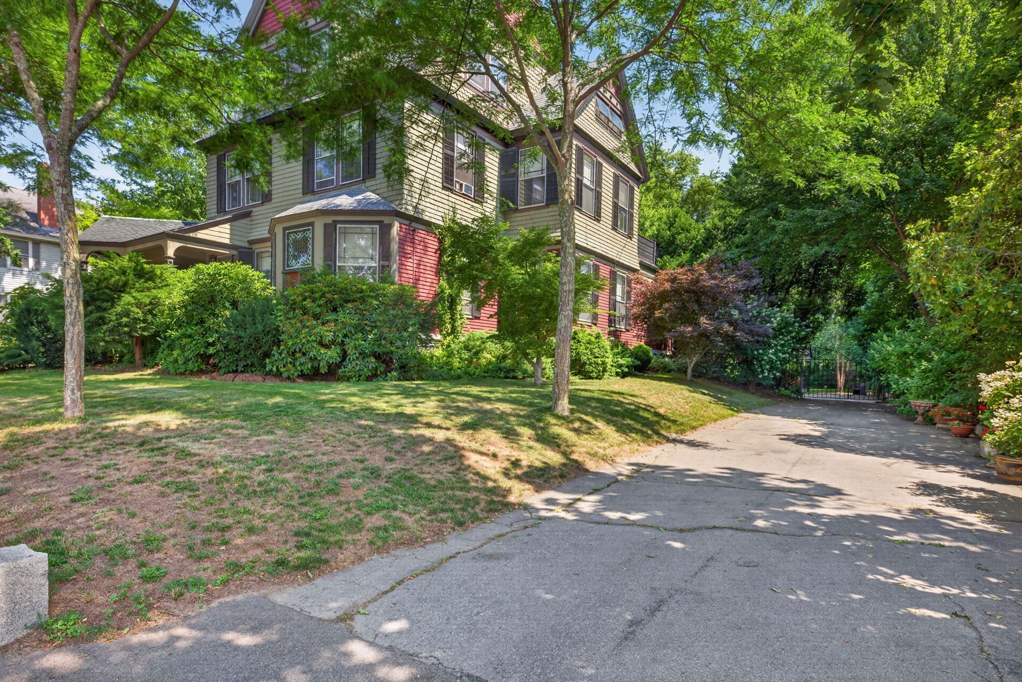 58 Summer St Property Photo 2