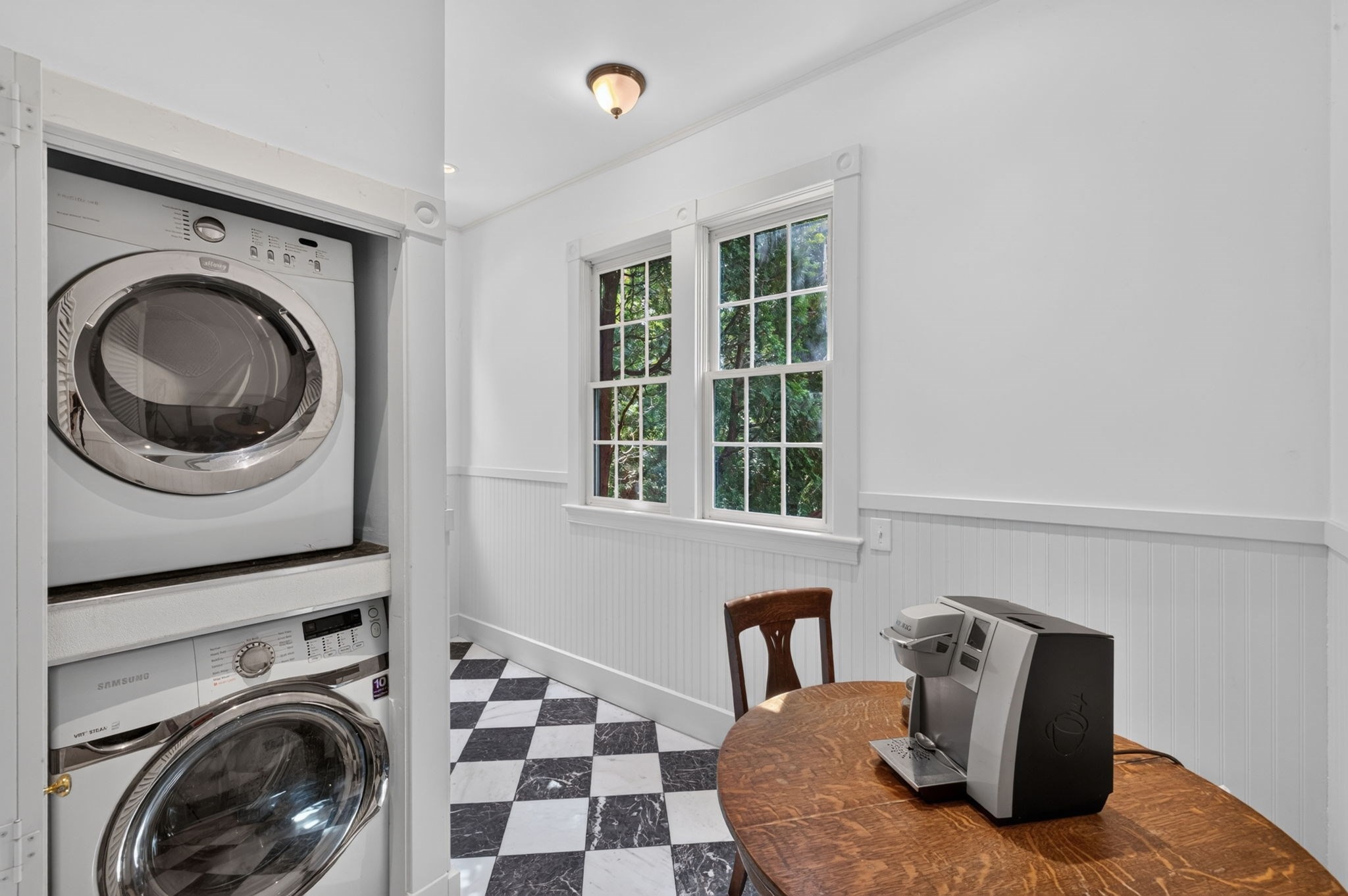 58 Summer St Property Photo 10
