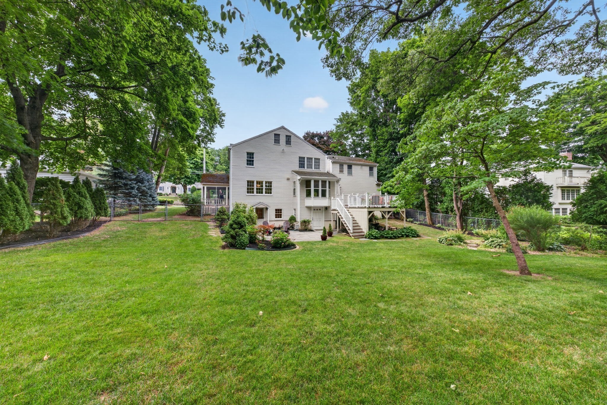 131 Prospect St Property Photo 6