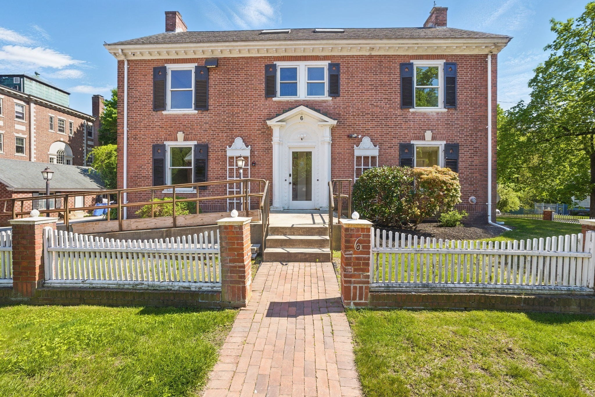 6 Windsor St Property Photo 1