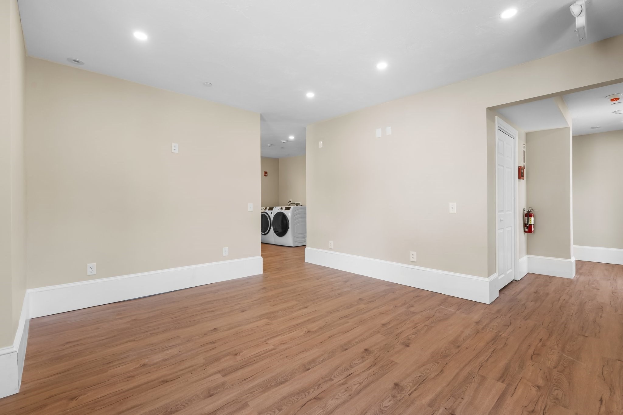 6 Windsor St Property Photo 8