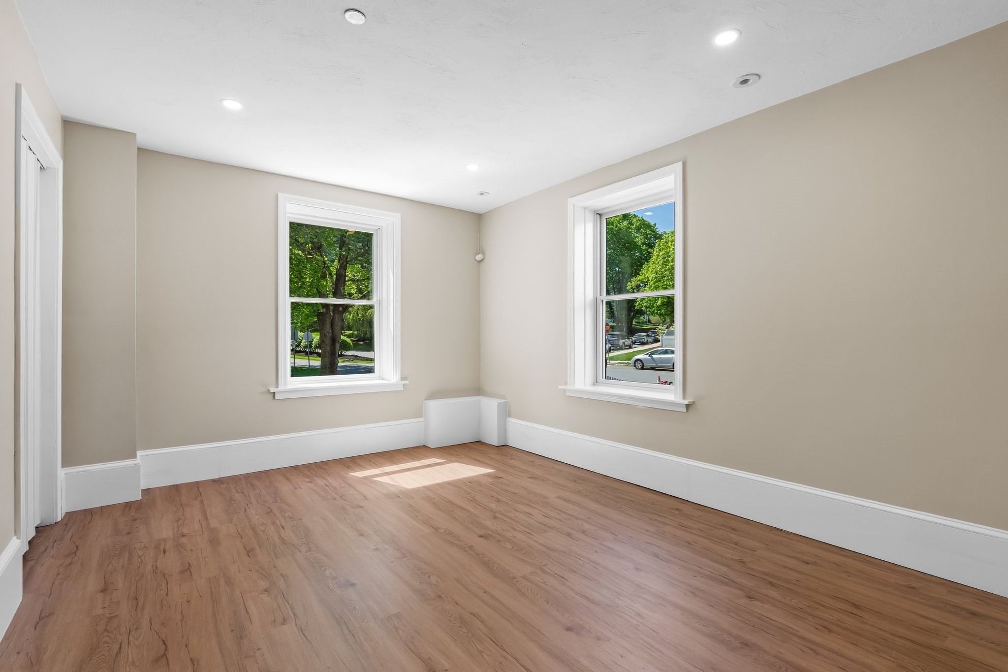 6 Windsor St Property Photo 10