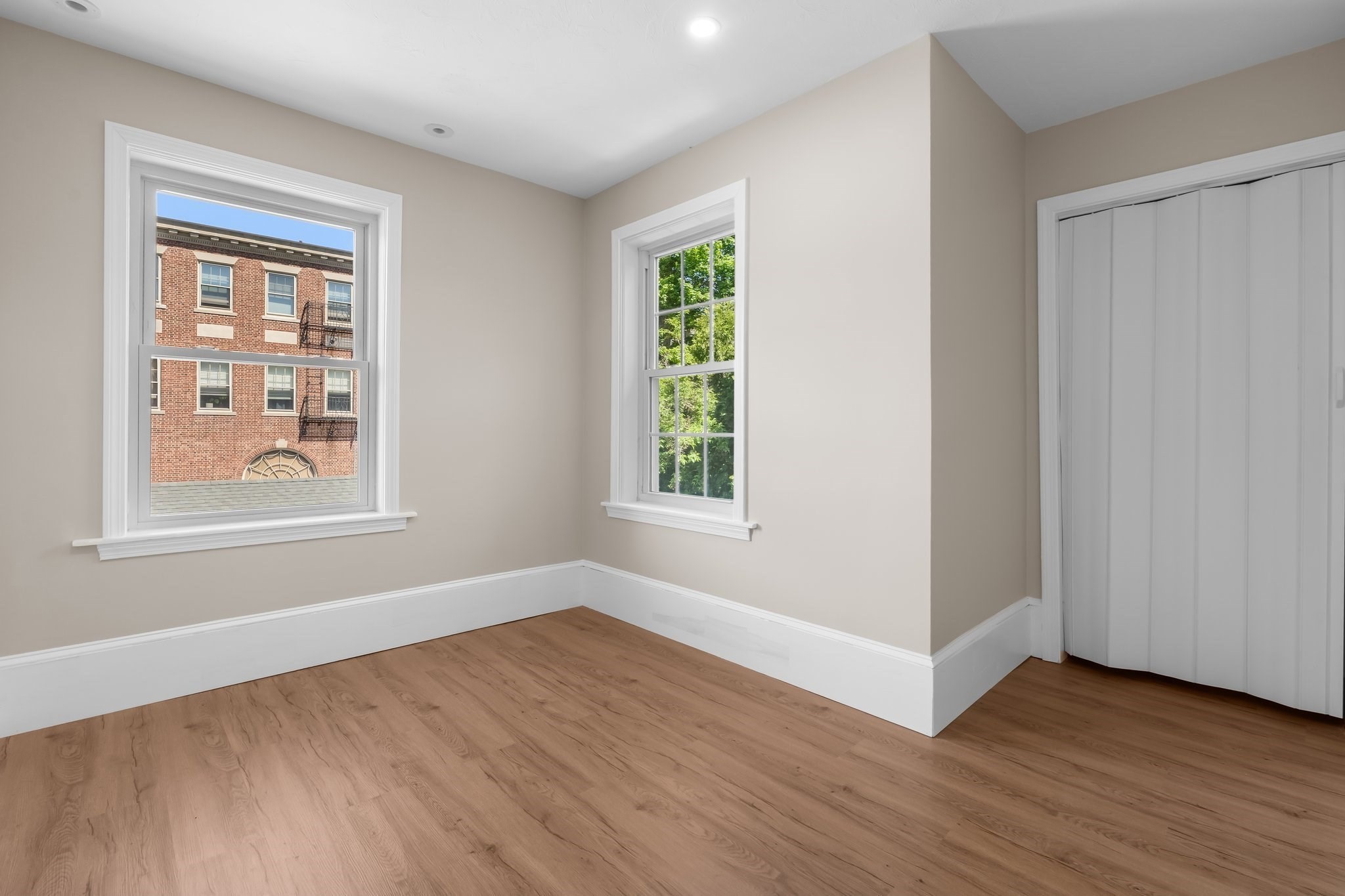 6 Windsor St Property Photo 11