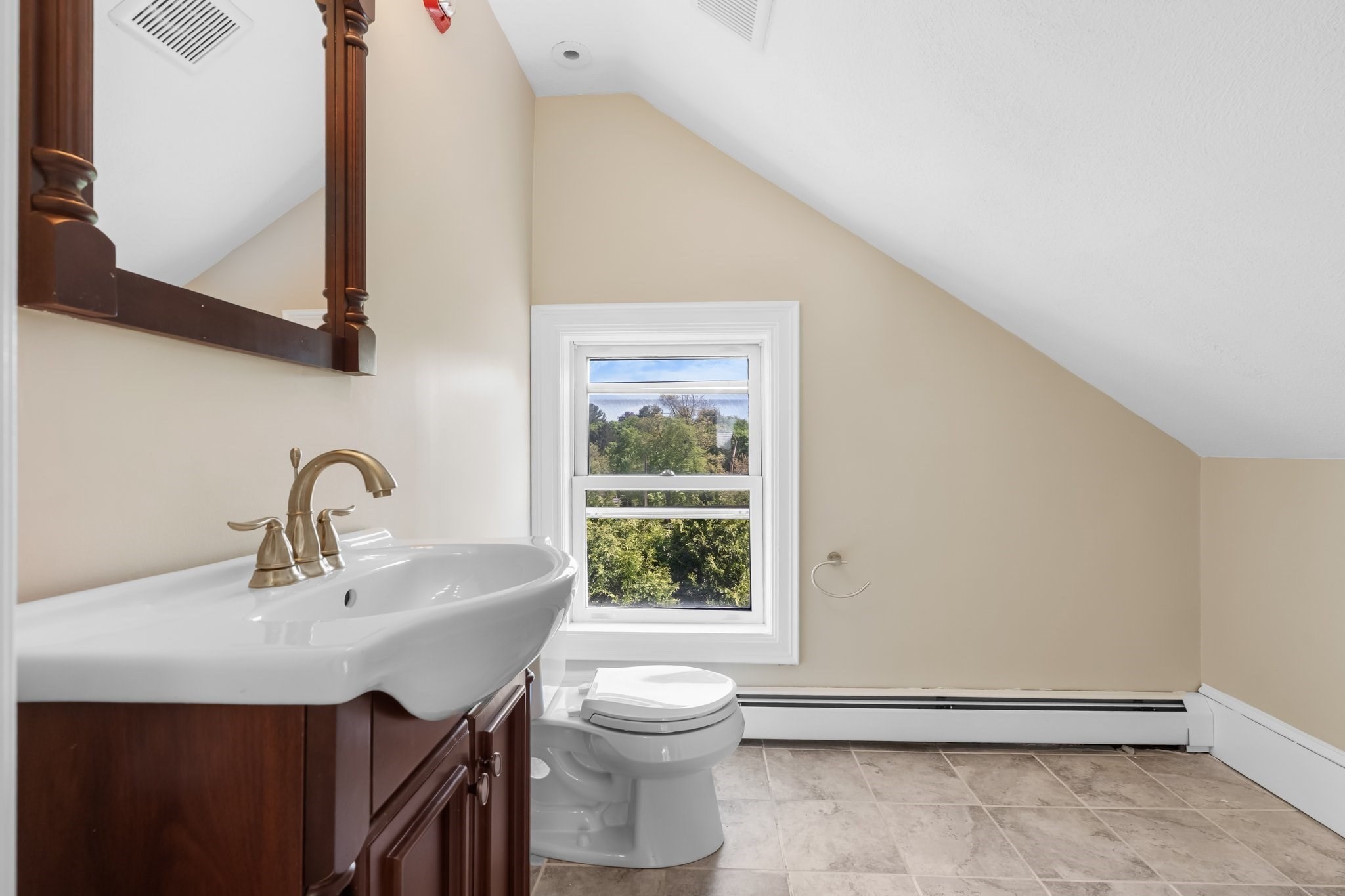 6 Windsor St Property Photo 18