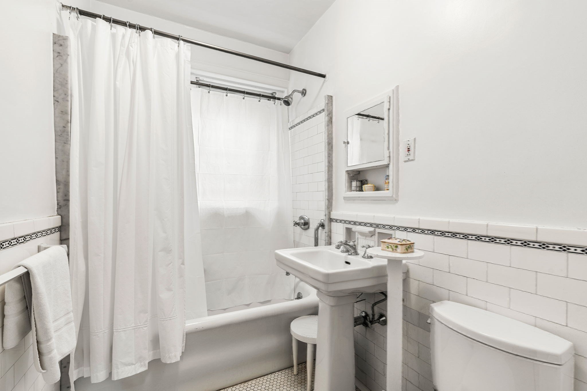 5 Arlington Street # 25 Property Photo 18