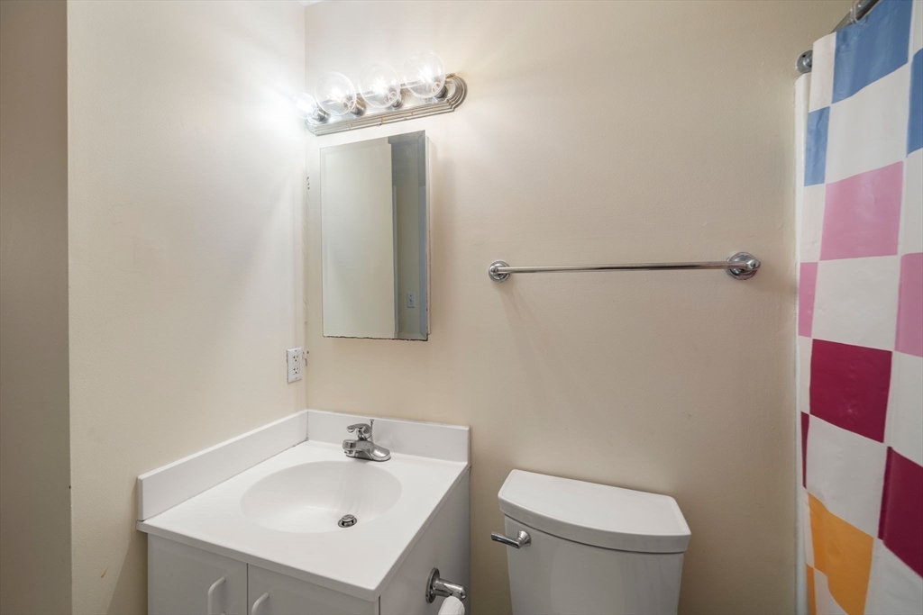 636 Beacon St # 505 Property Photo 9