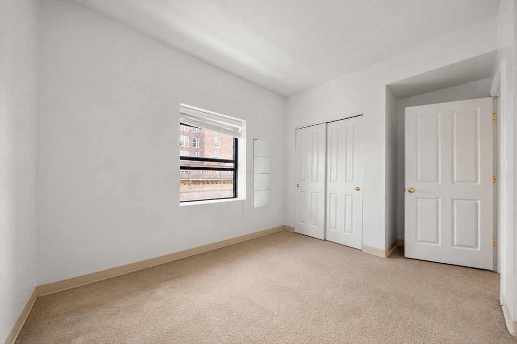 636 Beacon St # 505 Property Photo 14