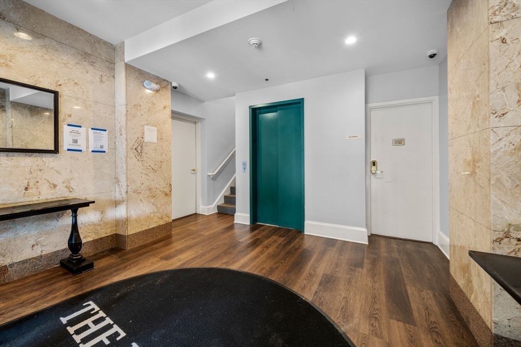 636 Beacon St # 505 Property Photo 18