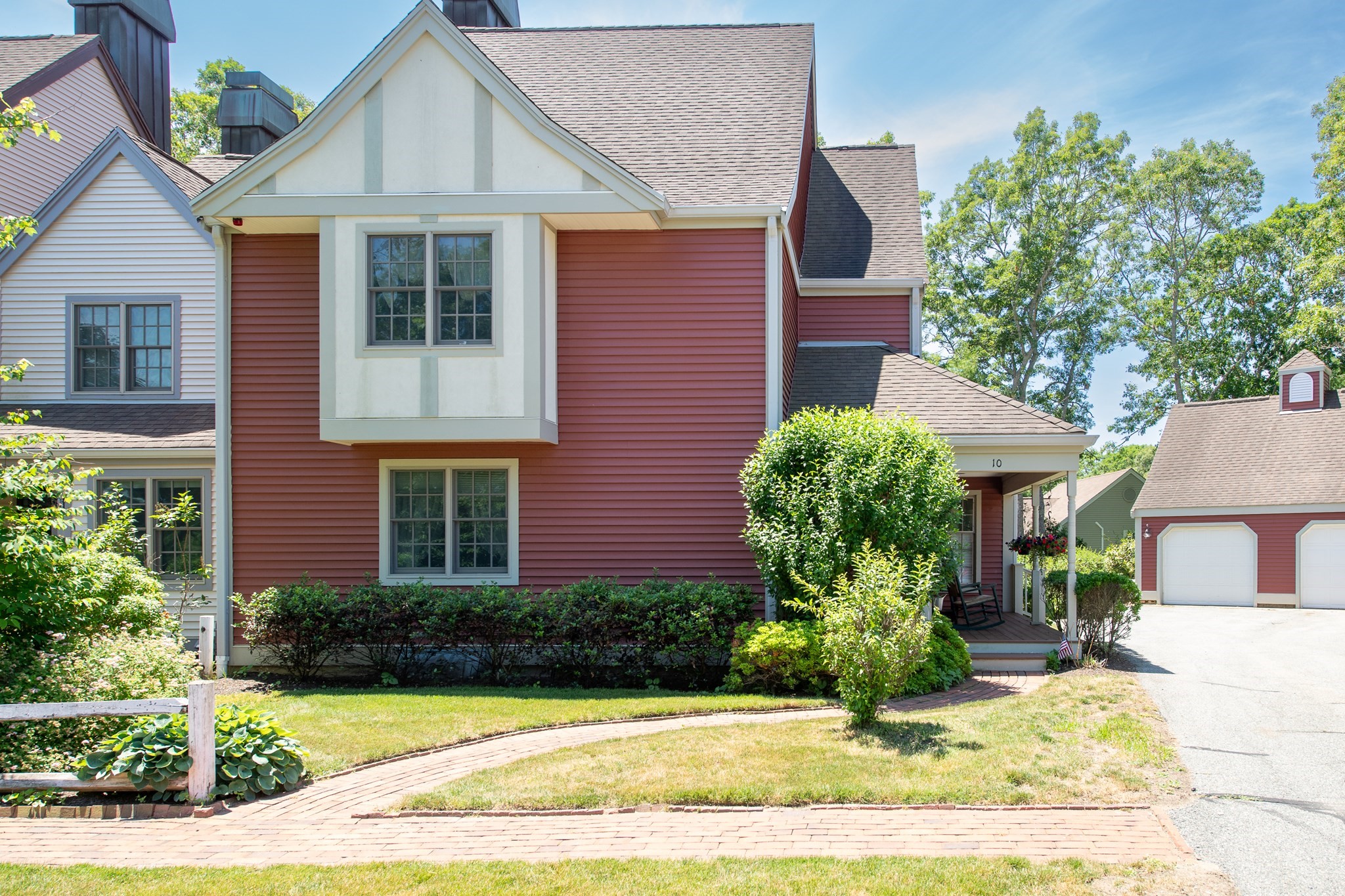 10 Village Green Circle Property Photo 34