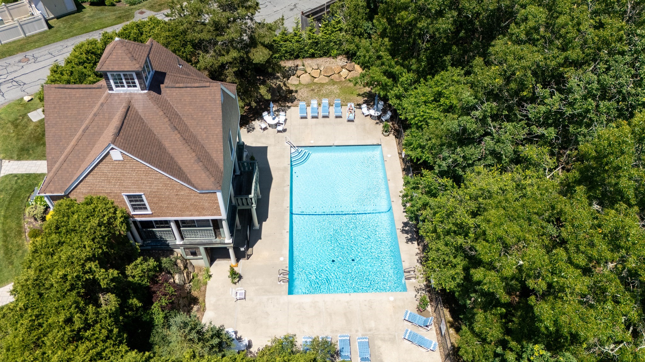 10 Village Green Circle Property Photo 36