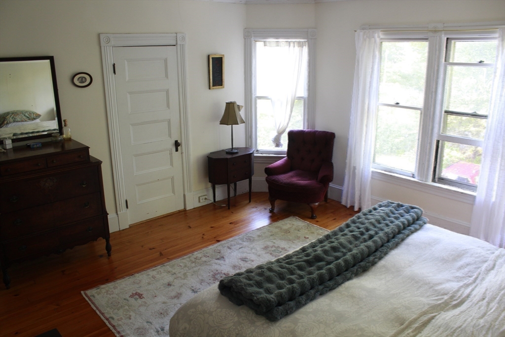 254 Lincoln Property Photo 26