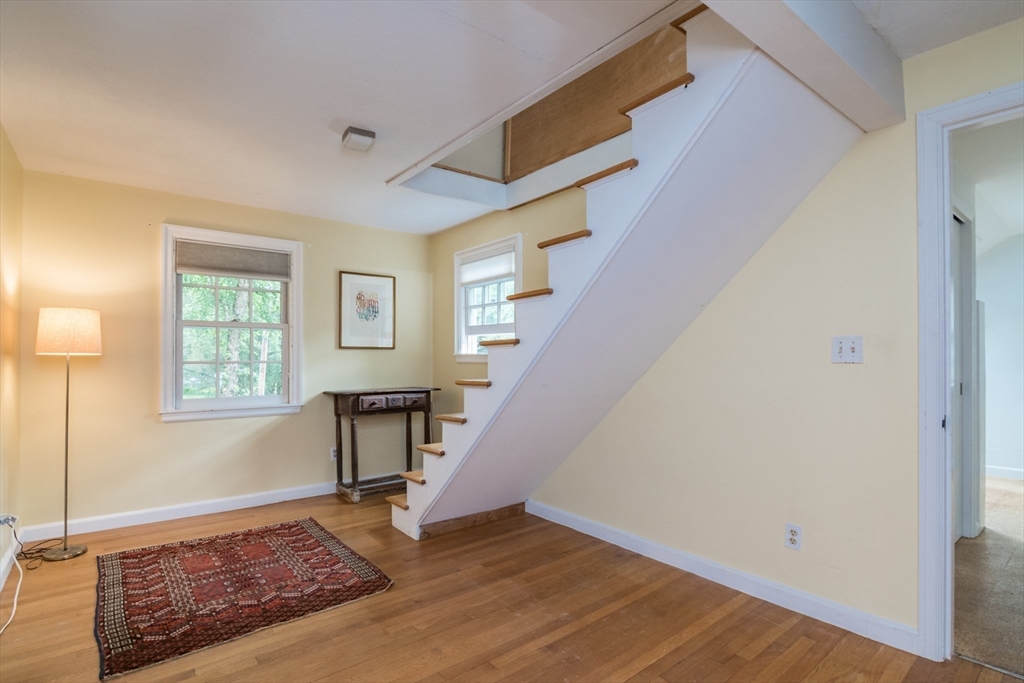 52 Ward Ave Property Photo 28