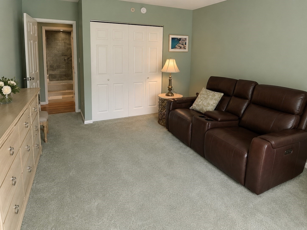 40 Village Rd. # 602 Property Photo 24