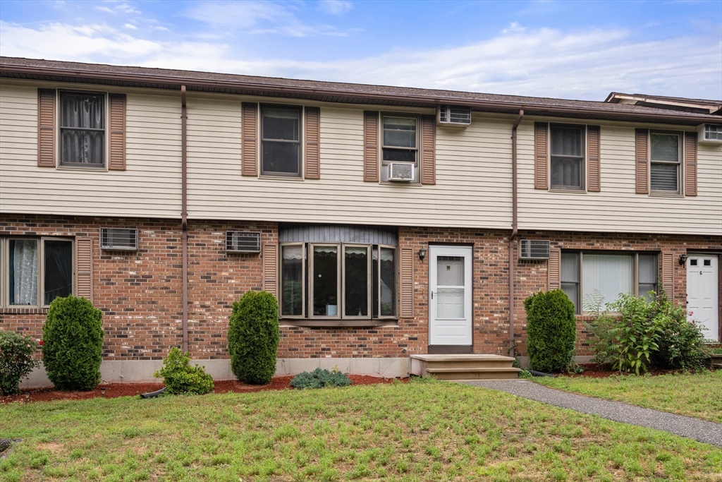 340 Dale St # H Property Photo 1