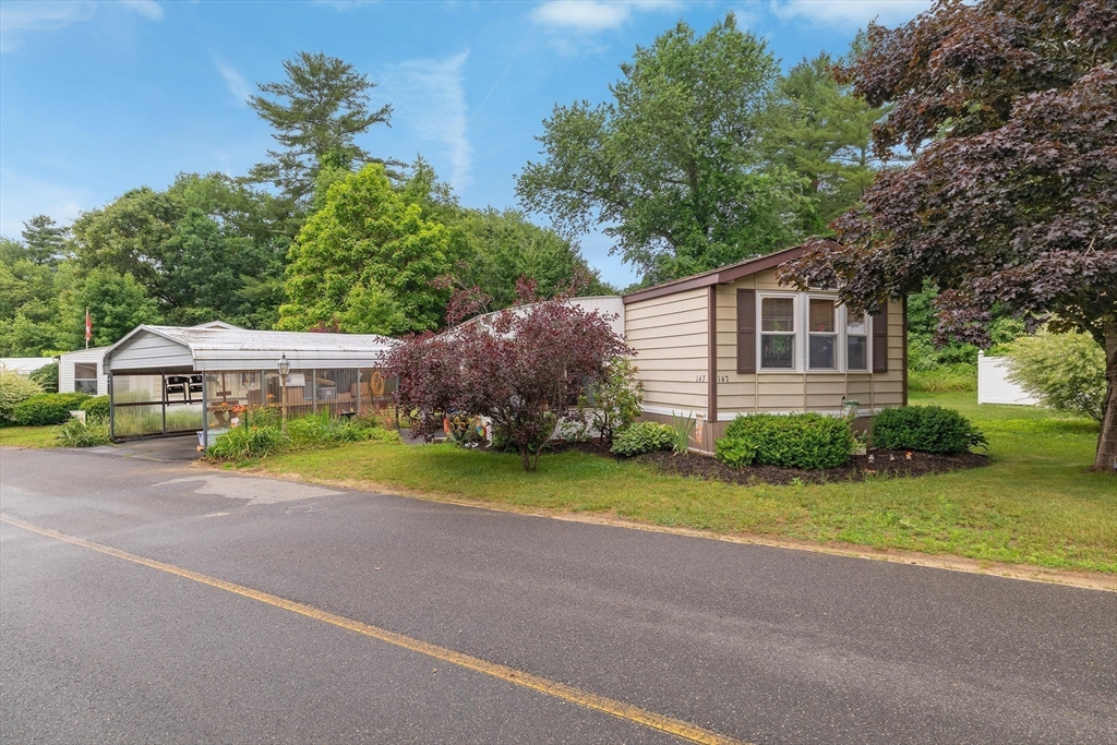 147 Pine Ave. Property Photo 2