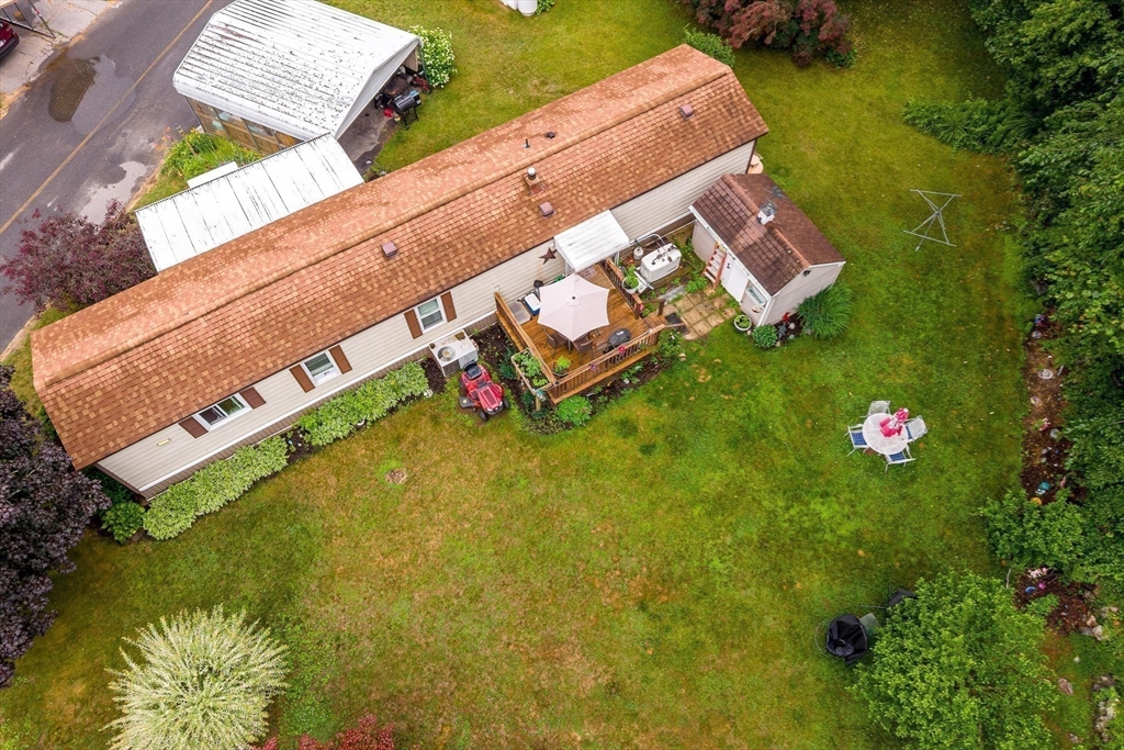 147 Pine Ave. Property Photo 3