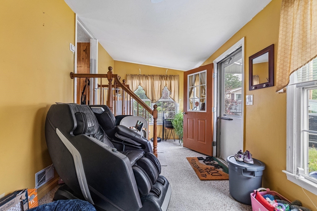 147 Pine Ave. Property Photo 7