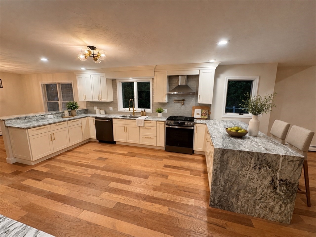 12 Walden Ct Property Photo 1