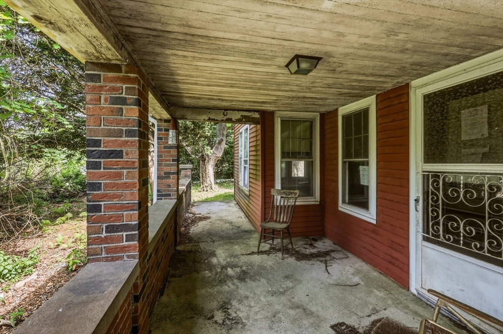 83 Main Street Property Photo 10