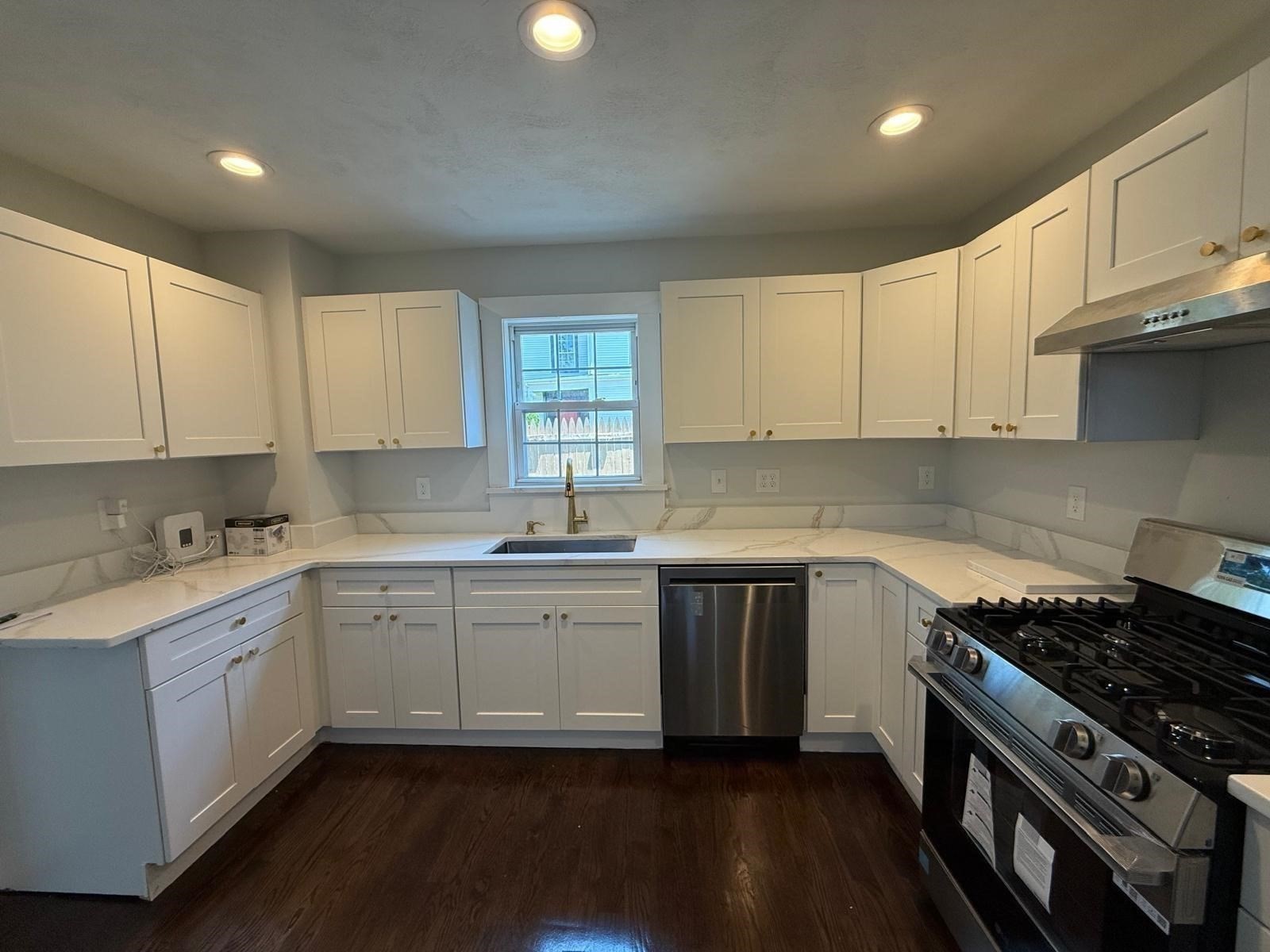 26 Sagamore St Property Photo 1