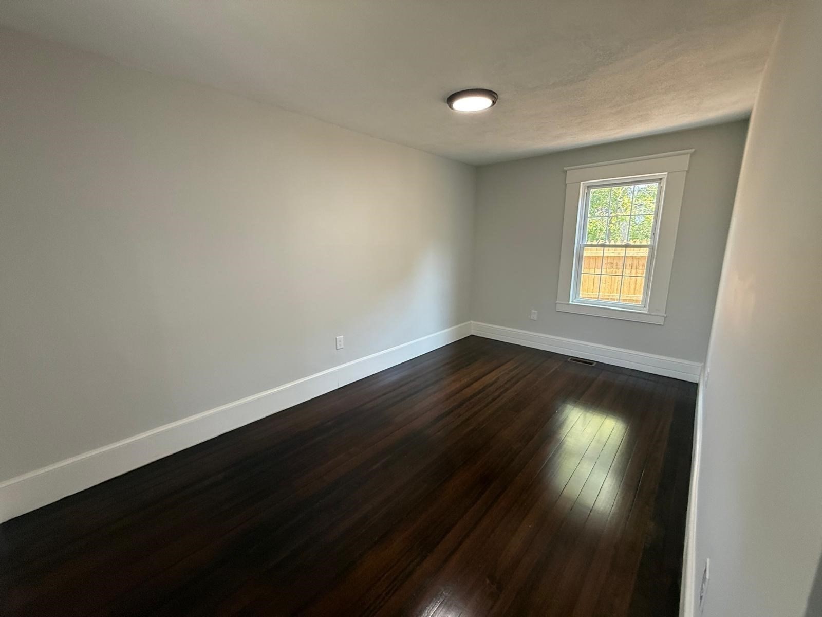 26 Sagamore St Property Photo 10