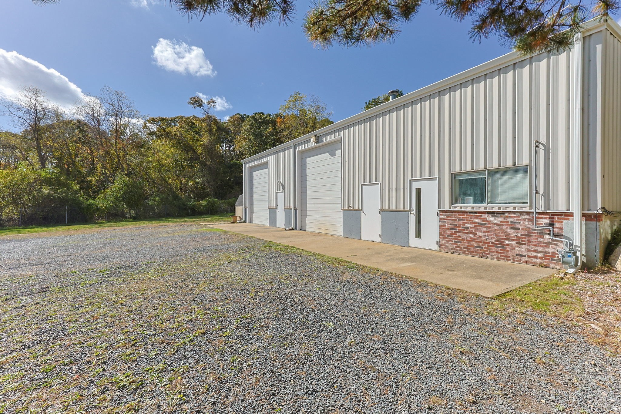 9 Rayber Road Property Photo 6