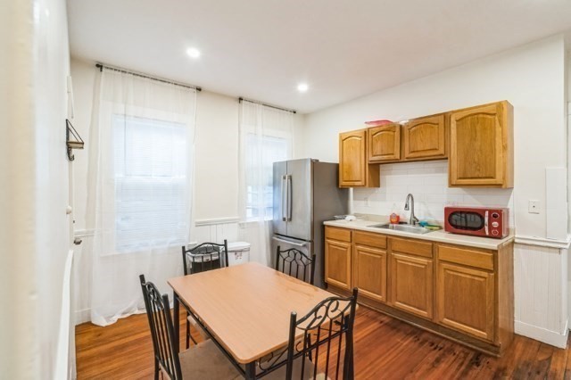 195 Hancock St # 2 Property Photo 2