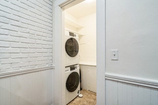 195 Hancock St # 2 Property Photo 6