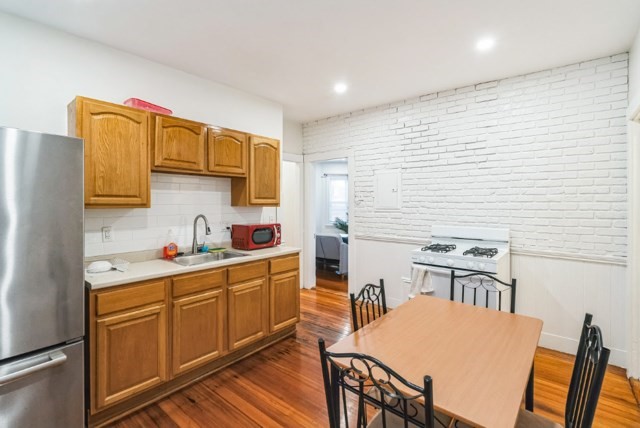 195 Hancock St # 2 Property Photo 15