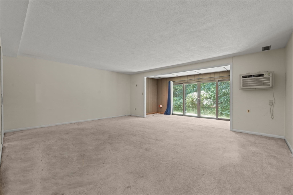 374 Great Rd # 11 Property Photo 17