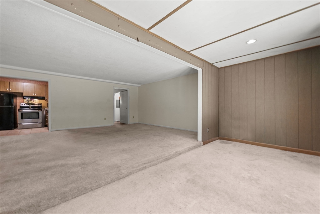 374 Great Rd # 11 Property Photo 18