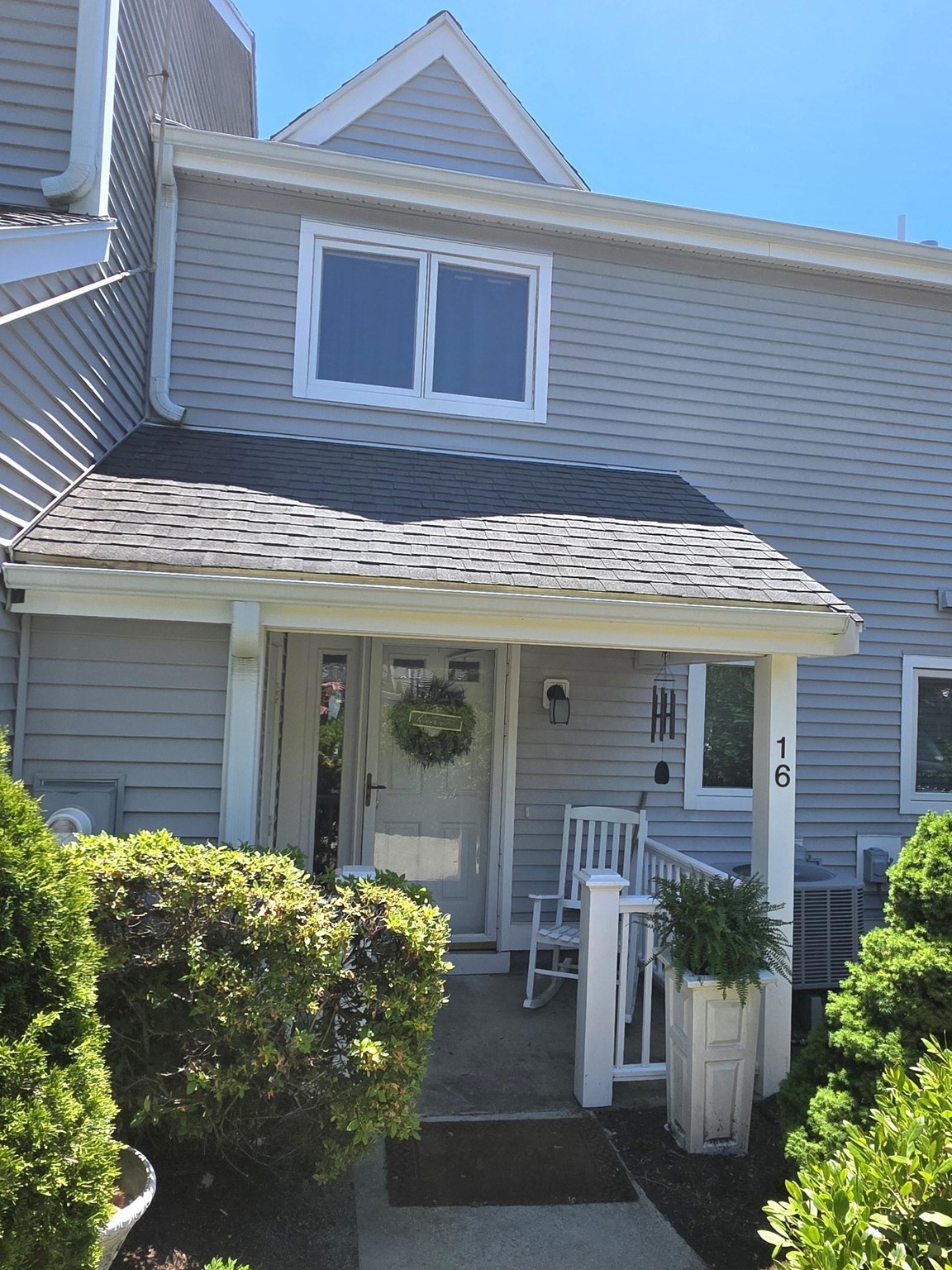 16 Westcliff Dr # 16 Property Photo 3