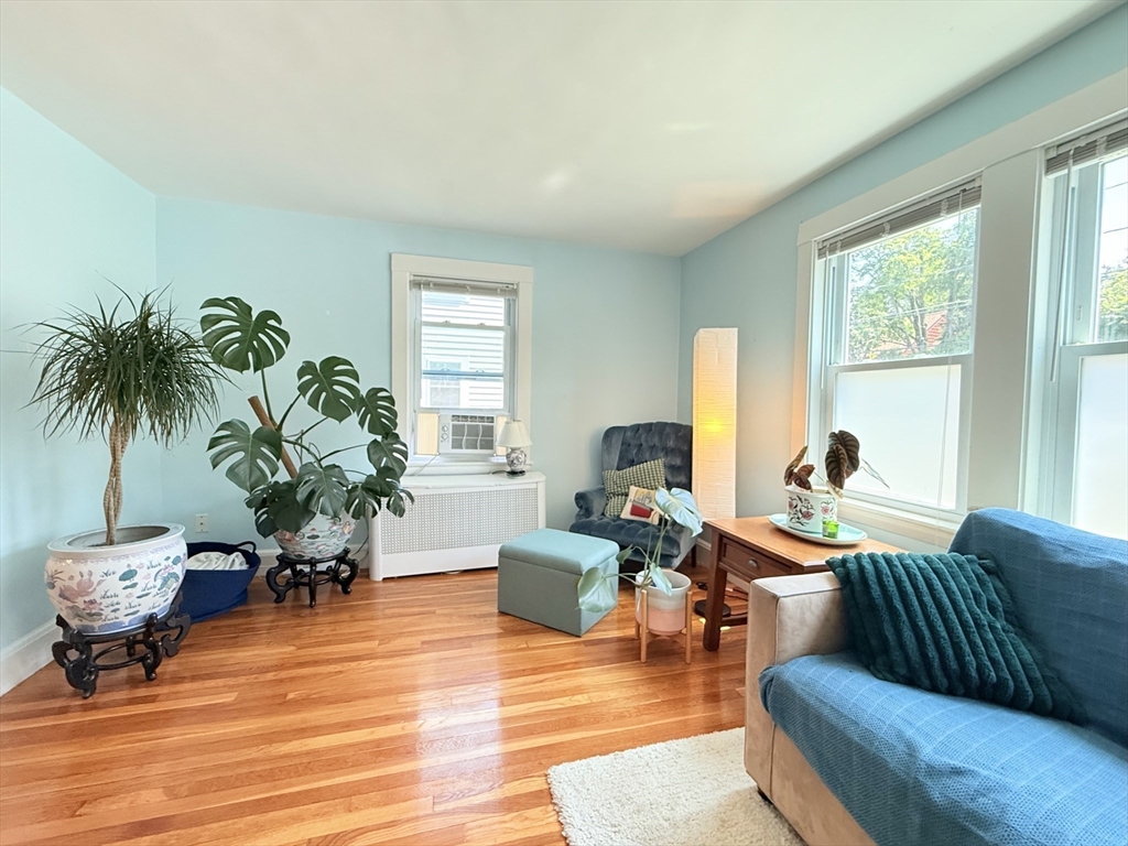 139 Oakdale Rd Property Photo 3